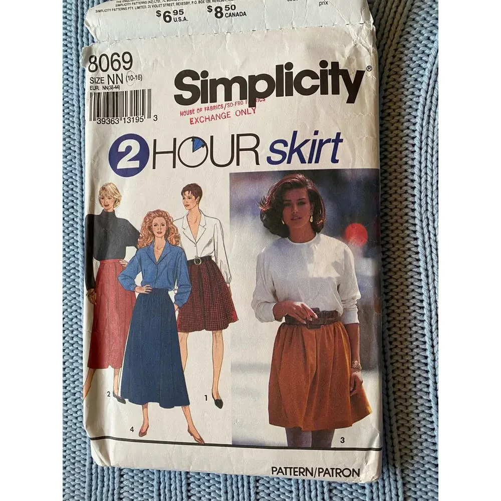 Simplicity 8062 Skirt top pants pattern